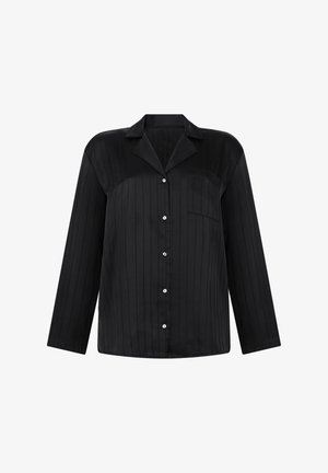 Zwarte satijnen langemouwen blouse met verticale streepjes, een gekartelde kraag, een borstzak en knoopsluiting. Gladde textuur en gestructureerde pasvorm.