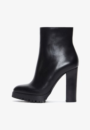 Derimod, Bottines à talons hauts - black