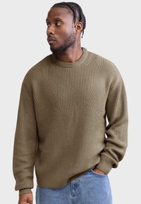 Redefined Rebel MILTON BOXY FIT - Striktrøje - sand