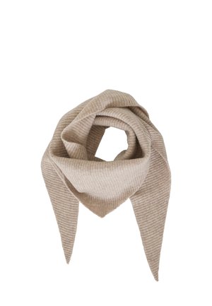 Écharpe beige en maille côtelée pliée en forme triangulaire avec deux extrémités pointues qui pendent.