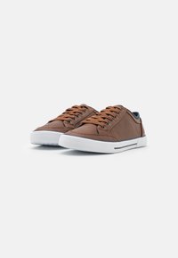 Pier One Tenisky - cognac