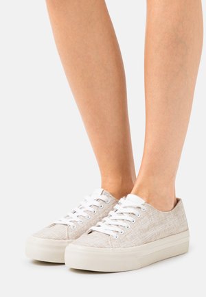 Tamaris Trainers - ivory