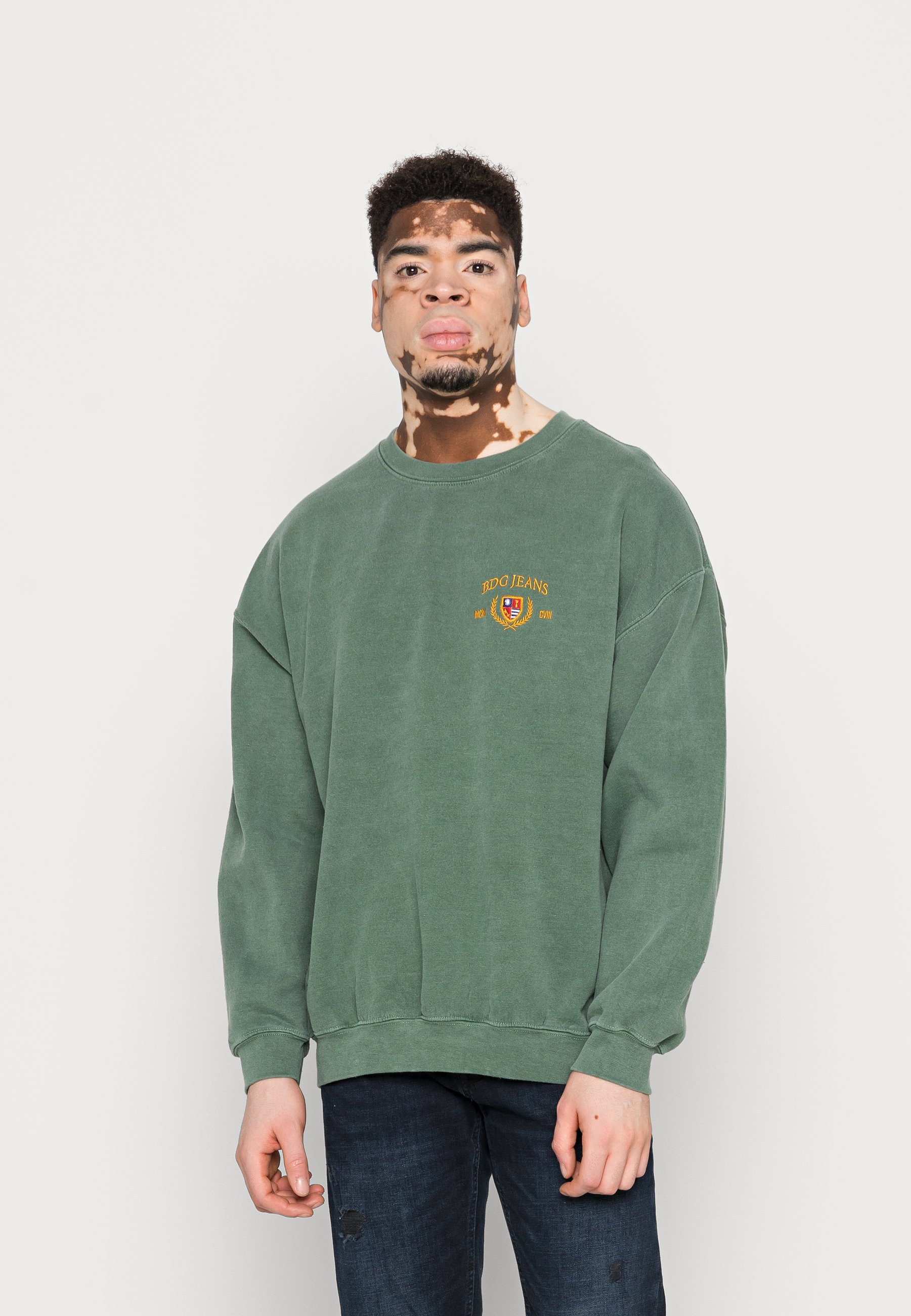 BDG Urban Outfitters CREST UNISEX 