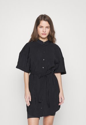 Vero Moda Petite VMQUEENY SHORT SHIRT DRESS - Φόρεμα πουκάμισο - black