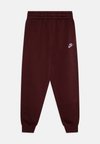 SPORTSWEAR CLUB FLEECE - Pantaloni de trening - burgundy crush/white