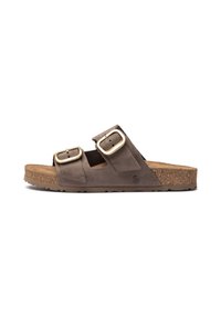 Bruine suède sandalen met twee verstelbare gespsluitingen, een kurken voetbed en een getextureerde rubberen zool voor grip.