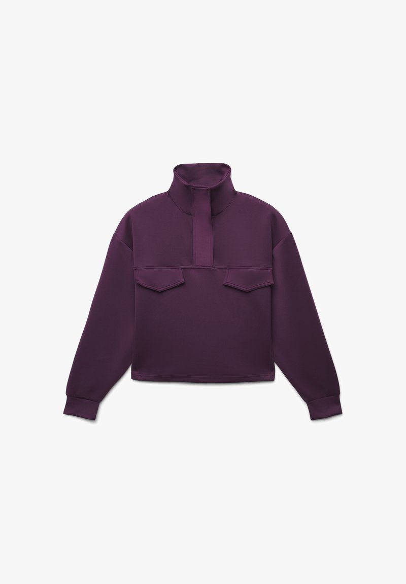 Pullover viola a maniche lunghe con colletto alto, due tasche frontali e design corto. Tessuto liscio con finitura opaca.