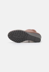 Anna Field Botines bajos - brown