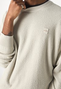 BOSS Strickpullover - beige