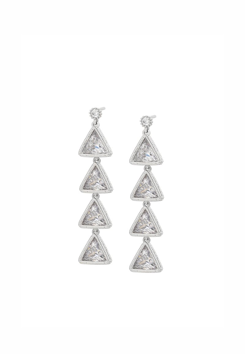 Orecchini a triangolo argentati con pietre trasparenti alternate, caratterizzati da un design a strati con tre livelli e bordi texturizzati. Inclusi dettagli scintillanti.