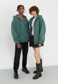 YOURTURN HEAVY ZIP HOODIE UNISEX - Felpa con zip - green