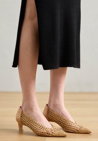 Tacones - nirvana