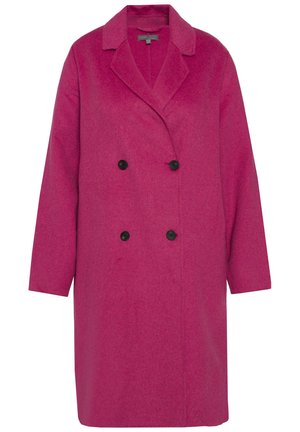 Cappotto di lana magenta con design doppiopetto, ampi revers e due bottoni neri. Presenta una vestibilità comoda e maniche di lunghezza media.