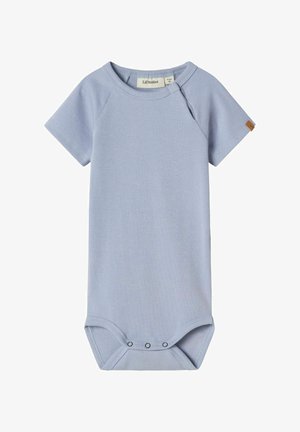 Hele sinine bodysuit, mis on valmistatud pehmest puuvillast, lühikeste raglansleevedega, allosas nuppudega sulgemisega ning väikese logoga varrukal.