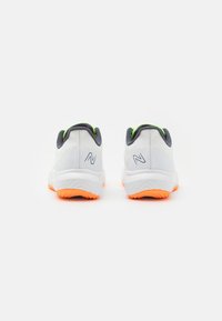 New Balance FUELCELL REBEL UNISEX - Zapatillas running asfalto - white