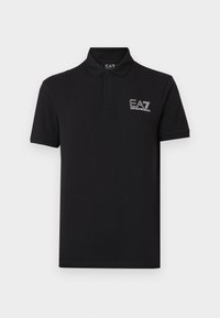 Μαύρο πόλο πουκάμισο από βαμβάκι, με γιακά και κοντά μανίκια. Κεντημένο λογότυπο EA7 στο αριστερό στήθος. Κλασική εφαρμογή.