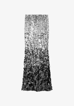 Sidabrinė ir juoda pailga sijonas, pasižymintis ombre raštu nuo viršaus iki apačios, siauros konstrukcijos ir lygia tekstūra. Iki grindų.