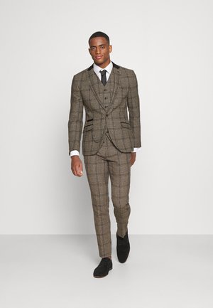 ELLESMERE 3PC SUIT - Puku - tan