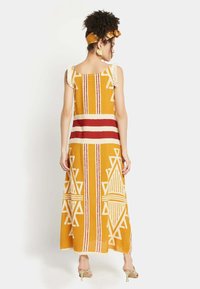 Be Sunset STILOSO - Vestito lungo - saffron