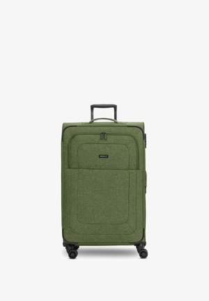 Maleta textil verde con dos ruedas suaves, un mango telescópico, un bolsillo frontal con cremallera y un diseño rectangular. Cuenta con una sutil textura en la tela.
