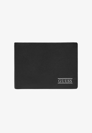 Portafoglio nero bifold con superficie strutturata e logo Guess argentato impresso nell'angolo in basso a destra.