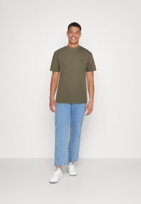 Jack & Jones PREMIUM JPRBLASANCHEZ CREW NECK  - Camiseta estampada - grape leaf