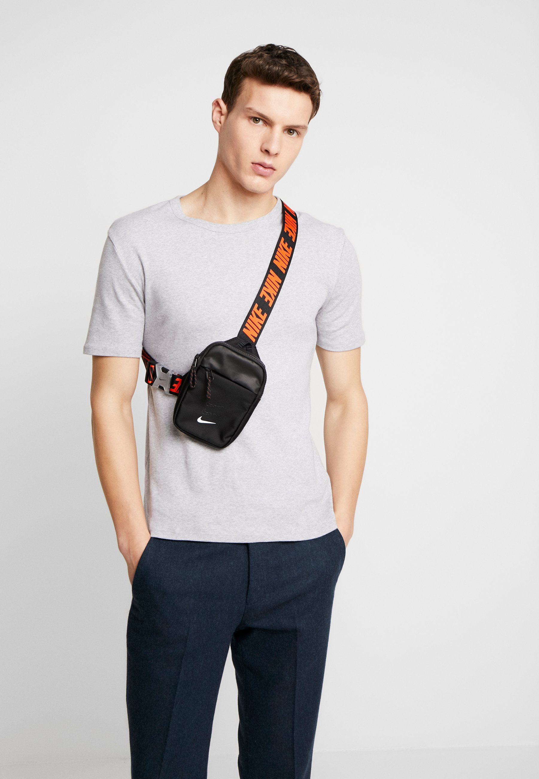 nike sportswear borsa a tracolla