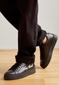 FLARE - Sneakersy niskie