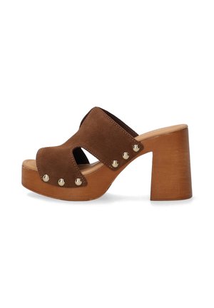 Clogs - brown