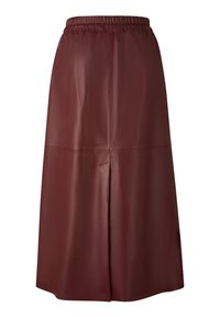 Bordeaux leren rok met een elastische tailleband, rechte silhoët en een split aan de achterkant voor extra bewegingsvrijheid. Soepele textuur.