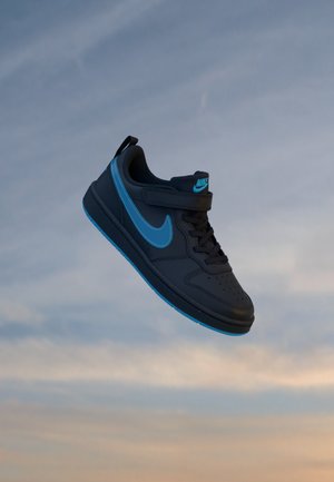 Nike Sportswear, COURT BOROUGH UNISEX - Маратонки - black/light current blue