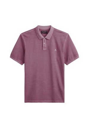 Polo pour homme à manches courtes mauve avec col, patte à deux boutons et petit logo brodé "M OP" sur la poitrine.