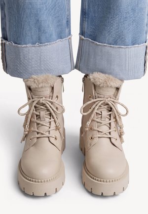 Tamaris, STIEFELETTE - Bottes de neige - beige