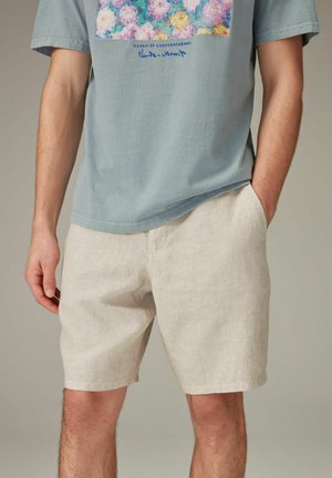 Next SIGNATURE - REGULAR FIT - Shorts - chalk white