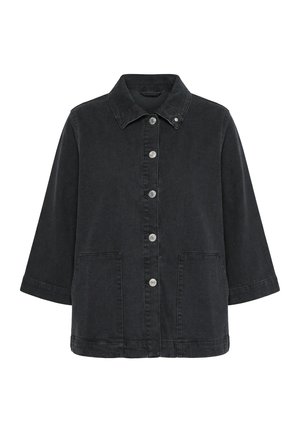 Zwarte spijkerjas met drukknoopsluiting aan de voorkant, kraag, brede driekwart mouwen en twee grote voorzakken.