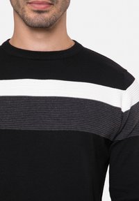 Threadbare Pullover - black
