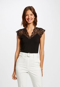 Morgan SHORT SLEEVED  WITH LACE - Blouse - black