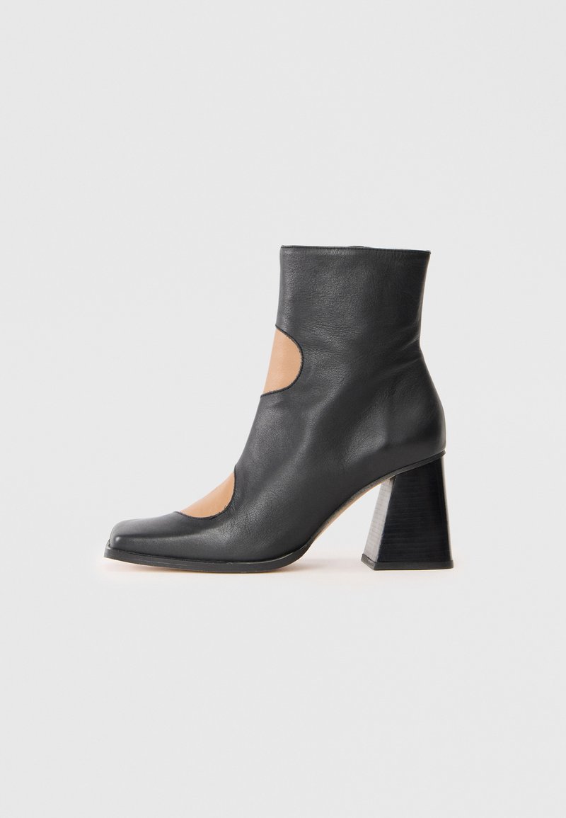 Botines de tacón