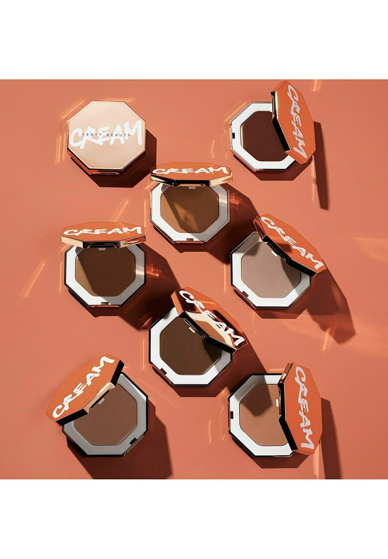 Damen Teint | Fenty Beauty CHEEKS OUT FREESTYLE CREAM BRONZE Bronzer Amber/hellbraun-meliert - JB60813 Damen Teint | Fenty Beauty CHEEKS OUT FREESTYLE CREAM BRONZE Bronzer Amber/hellbraun-meliert - JB60813