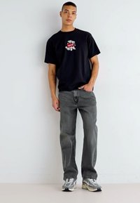 Levi's® VINTAGE FIT GRAPHIC - Marškinėliai su spaudiniu - lse_batwing badge floral caviar