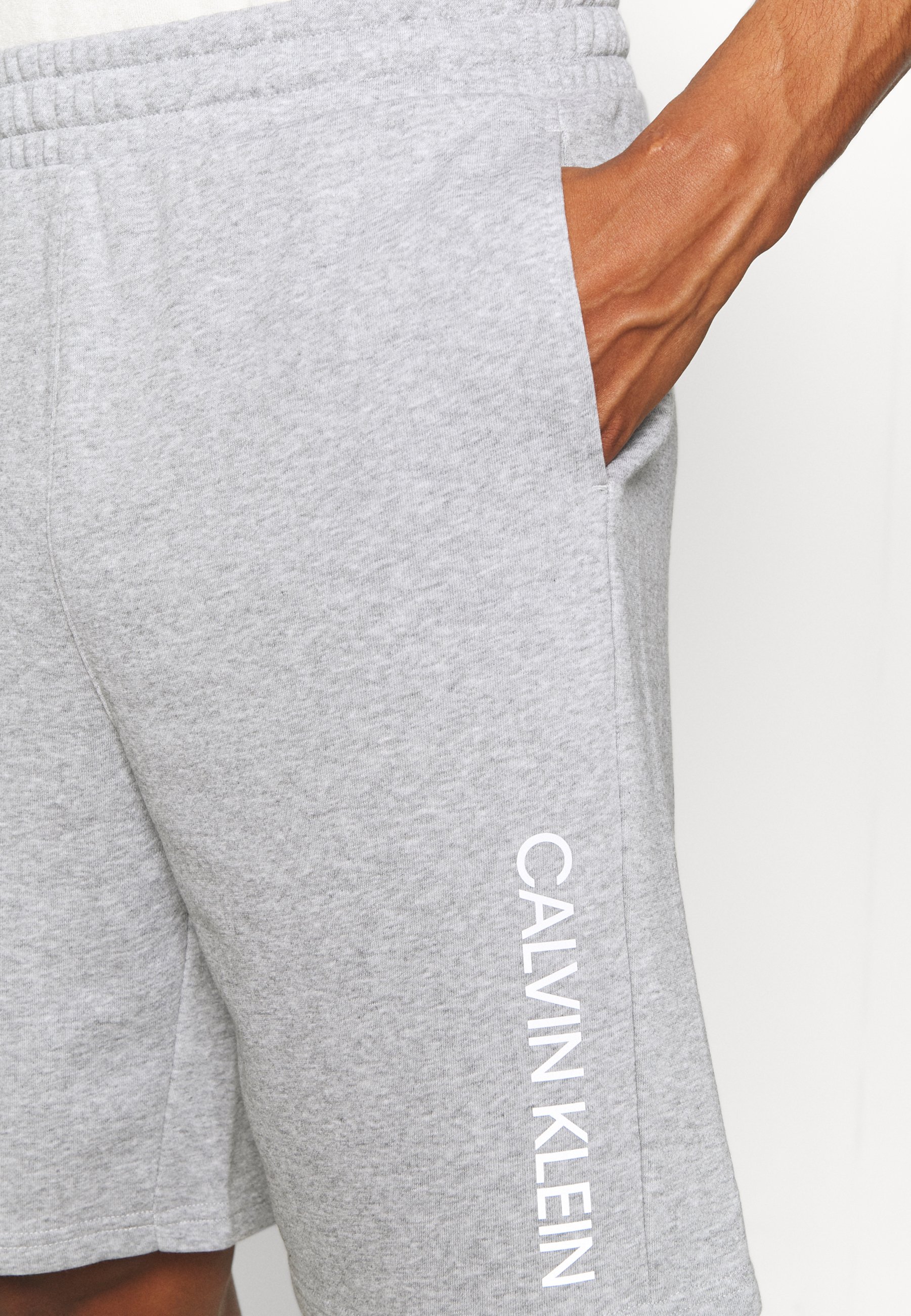 Calvin Klein Performance SHORT - Korte broeken - med grey heather/acid  lime/Grijs - Zalando.nl