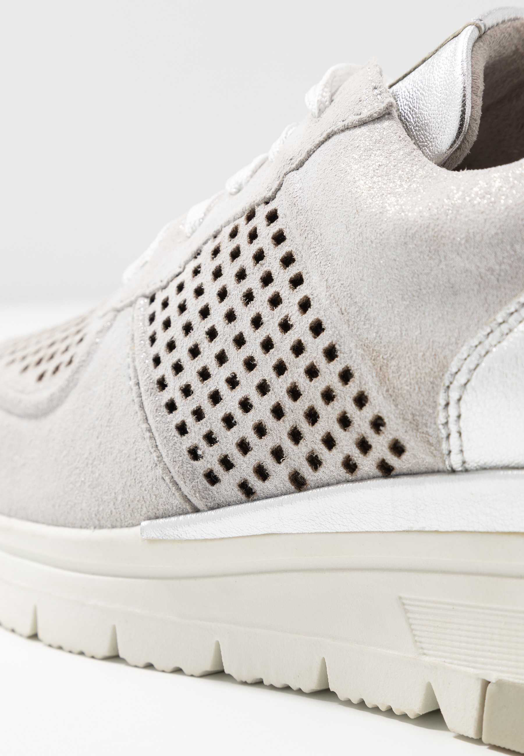 Tamaris Pure Relax LACE UP Joggesko silverpunch Tamaris Pure Relax LACE UP Joggesko silverpunch