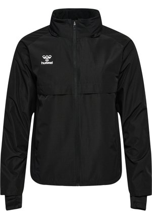 Veste coupe-vent noire avec un col montant, fermeture éclair intégrale et tissu texturé. Présente un logo blanc sur la poitrine gauche et des poignets élastiques.