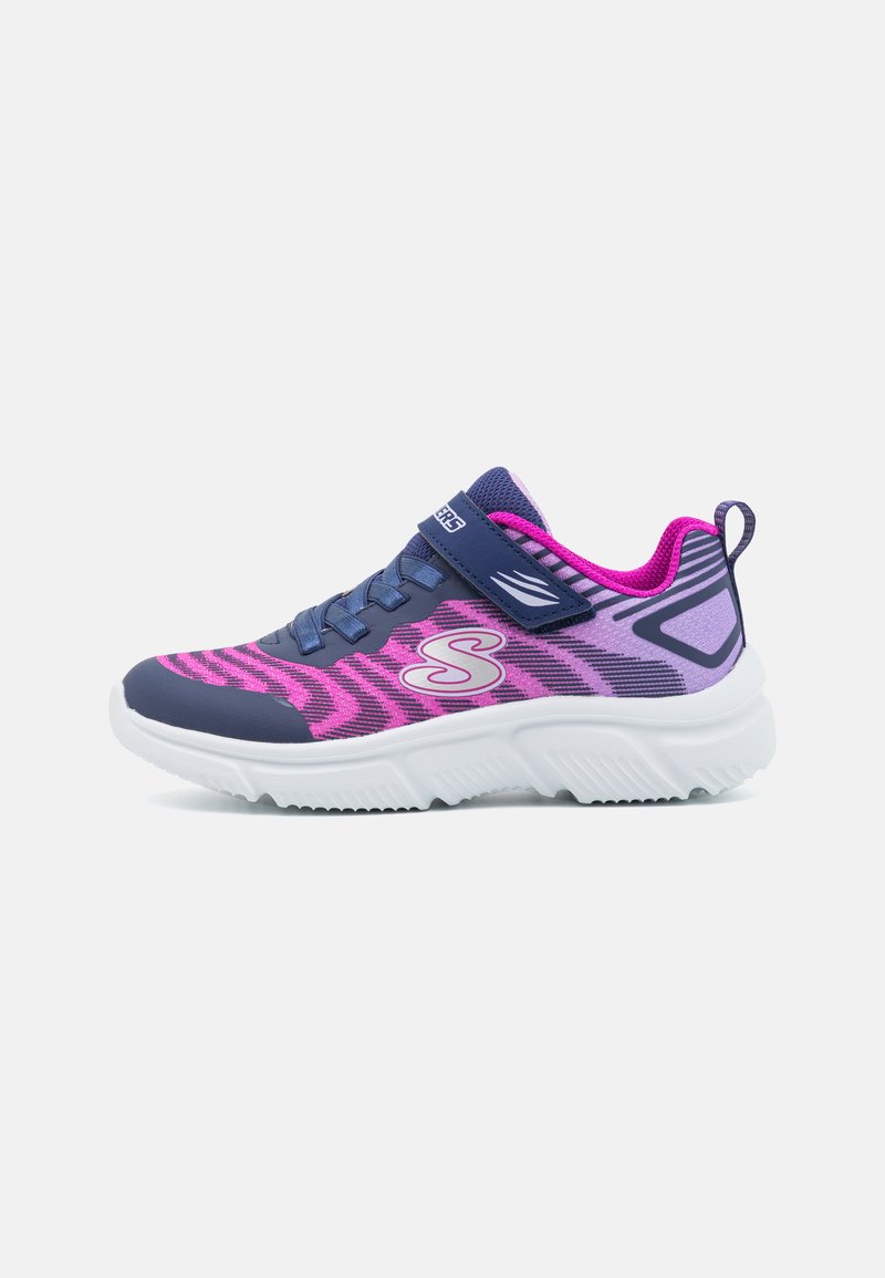 Skechers Performance GIRLS GO RUN 650 FIERCE FLASH UNISEX - Zapatillas running asfalto - azul marino