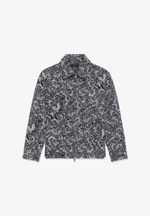 Pánská bunda s dlouhým rukávem, límcem a zipovým uzávěrem, s abstraktním květinovým vzorem v modrošedé a bílé barvě.