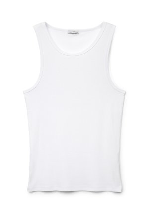 Débardeur blanc sans manches en maille côtelée avec encolure dégagée et étiquette de la marque à l'intérieur du col sur fond blanc.