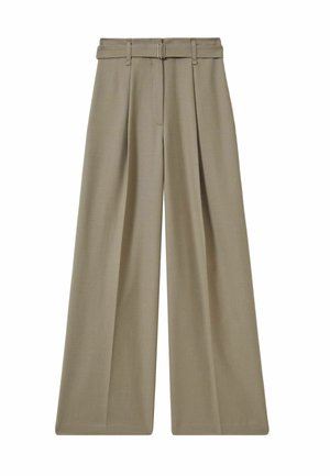 Pantaloni largi de culoare bej deschis, cu două plii frontale, curea cu cataramă metalică și textură netedă. Design croit pentru o potrivire confortabilă.