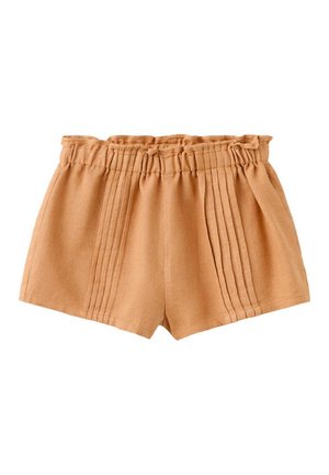 Pantaloni scurți maro deschis, cu talie înaltă, bandă elastică în talie și pliuri verticale cusute pe părțile frontale, confecționați dintr-un material moale.