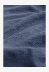 Non sélectionné, blue