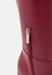 Steve Madden ALLY - Zābaki - tibetan red